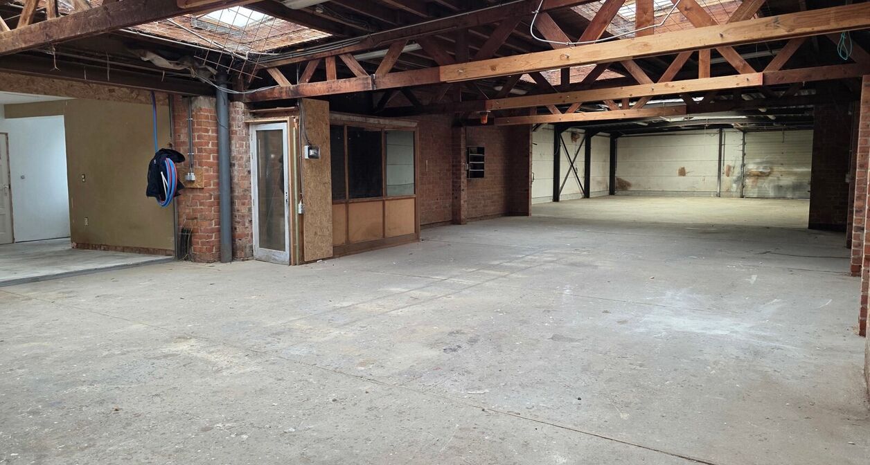 Gebouw voor gemengd gebruik te huur in Holsbeek