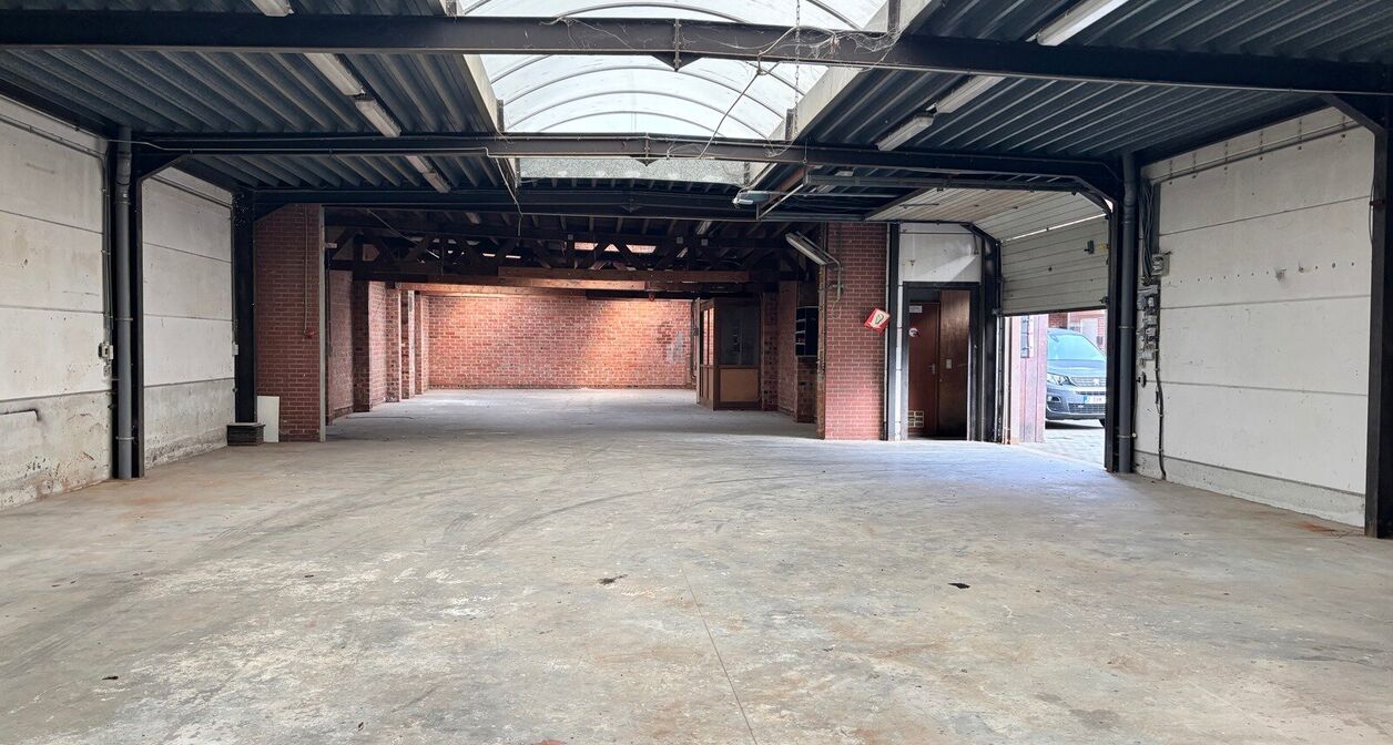 Gebouw voor gemengd gebruik te huur in Holsbeek