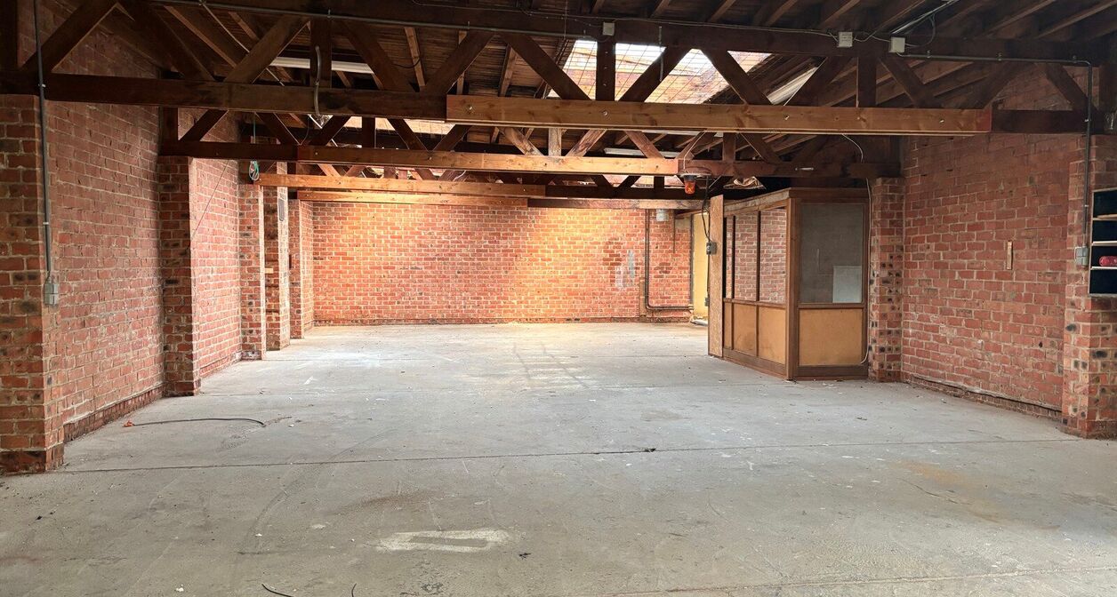 Gebouw voor gemengd gebruik te huur in Holsbeek