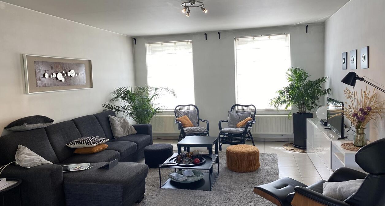 Ruime woning met 5 slaapkamers en tuin