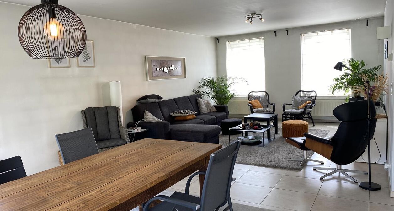 Ruime woning met 5 slaapkamers en tuin