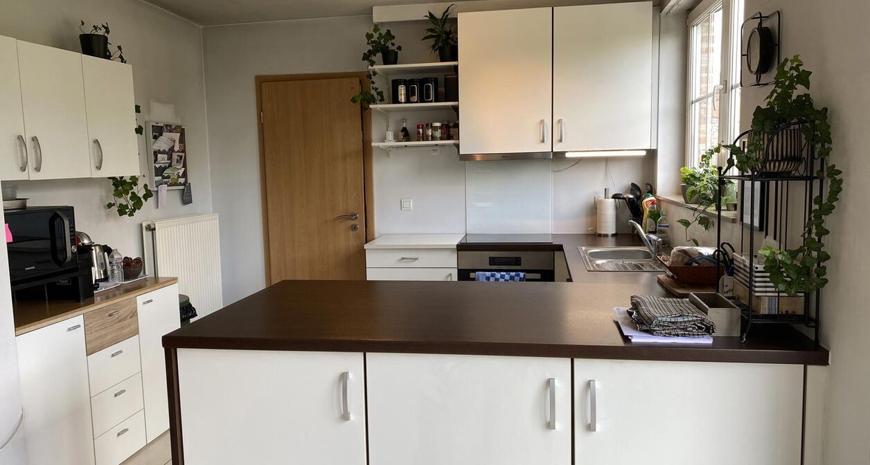 Ruime woning met 5 slaapkamers en tuin