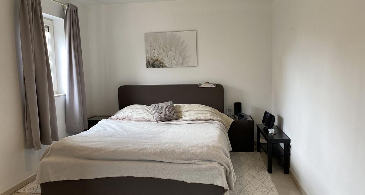 Ruime woning met 5 slaapkamers en tuin