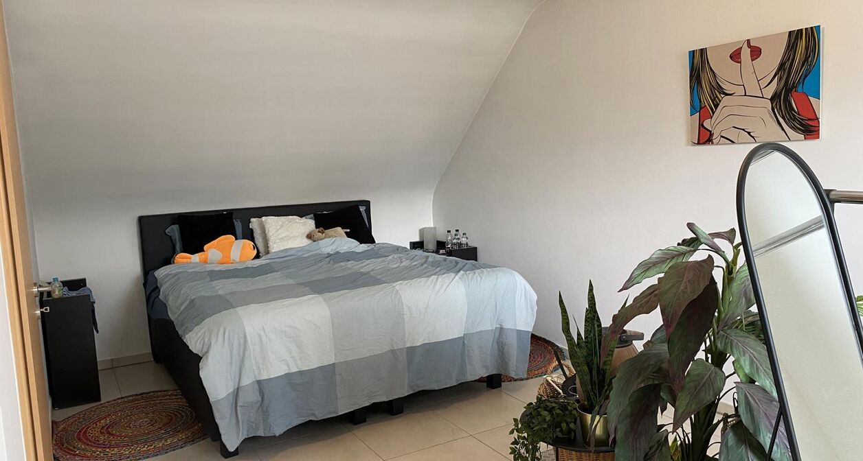 Ruime woning met 5 slaapkamers en tuin